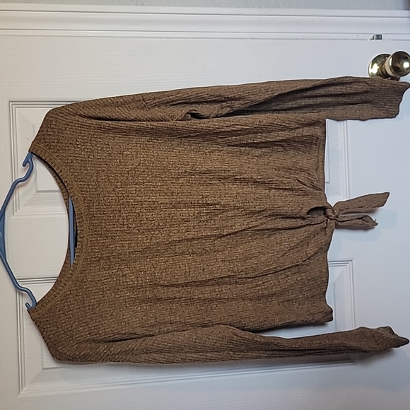 mm Tops Lightweightdark Tan Medium Womens Knit Shirt With A Cute